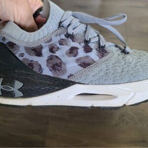 Under Armour Light Gray Leopard-Accent Athletic Sneaker, W8.5